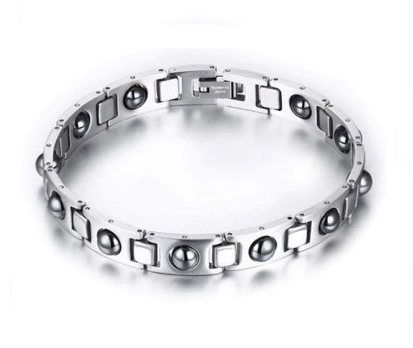 Käevõru titaan hematiit pärlitega (736)