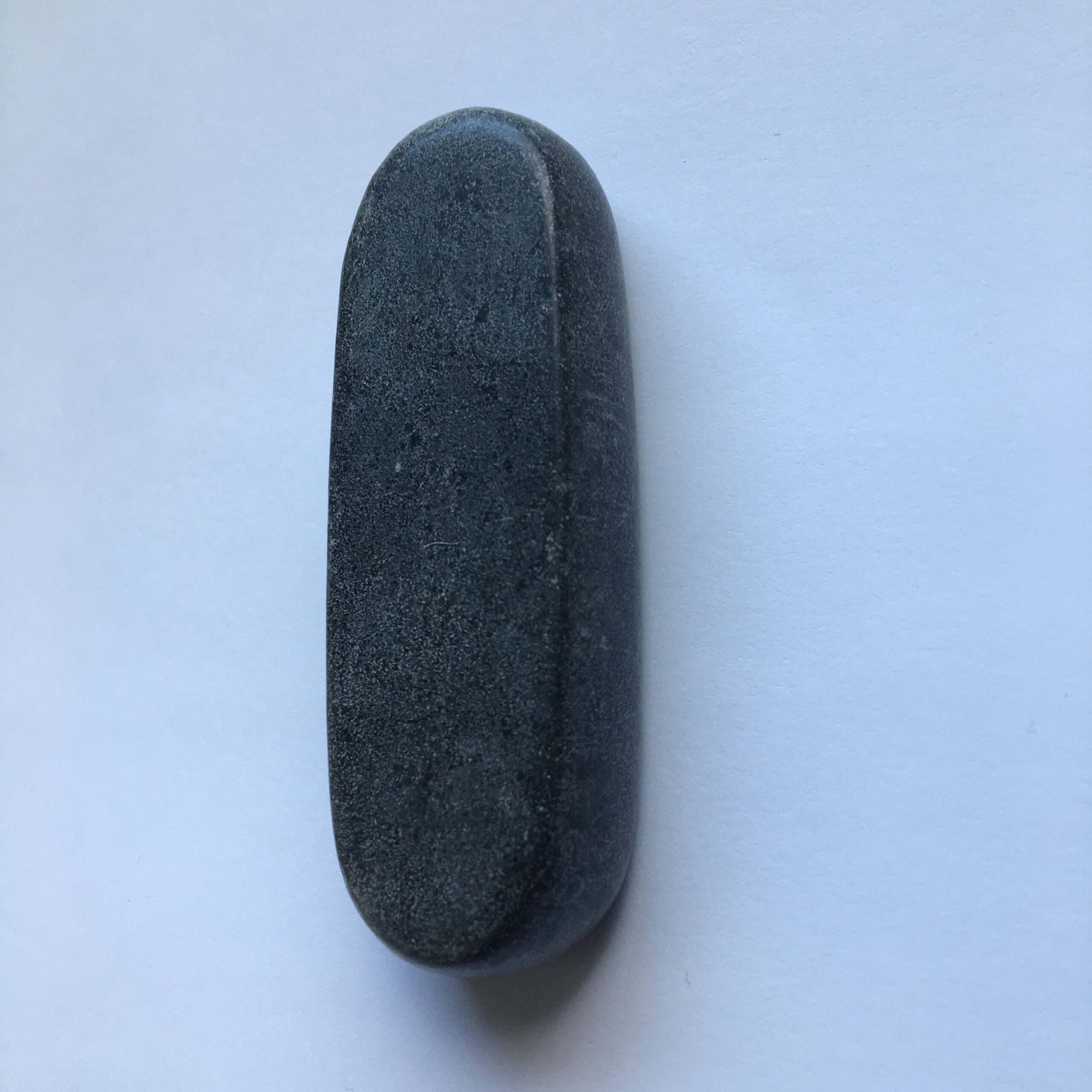 Laavakivi Trigger, ovaalne (1833)