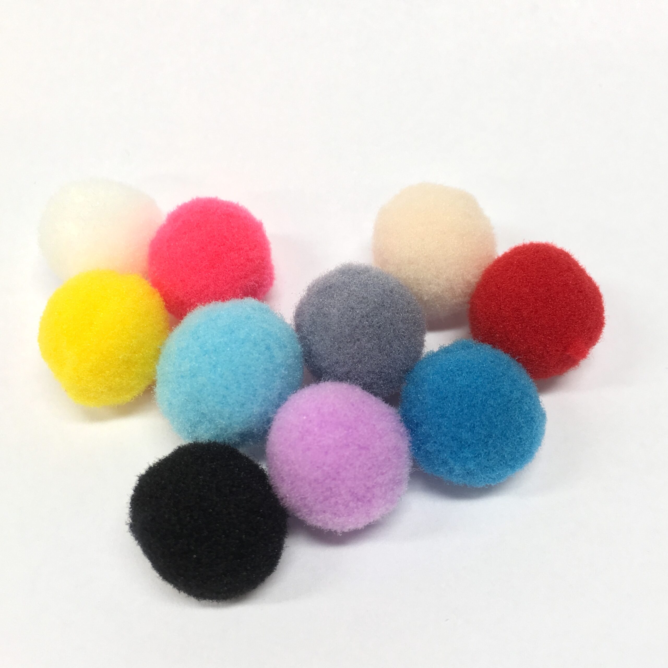 Pehmed aroomiripatsi pallid 16mm (2730)