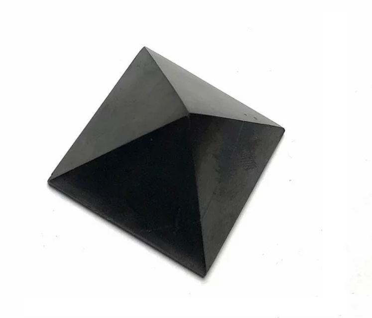 Šungiit püramiid, 5cm (2869)